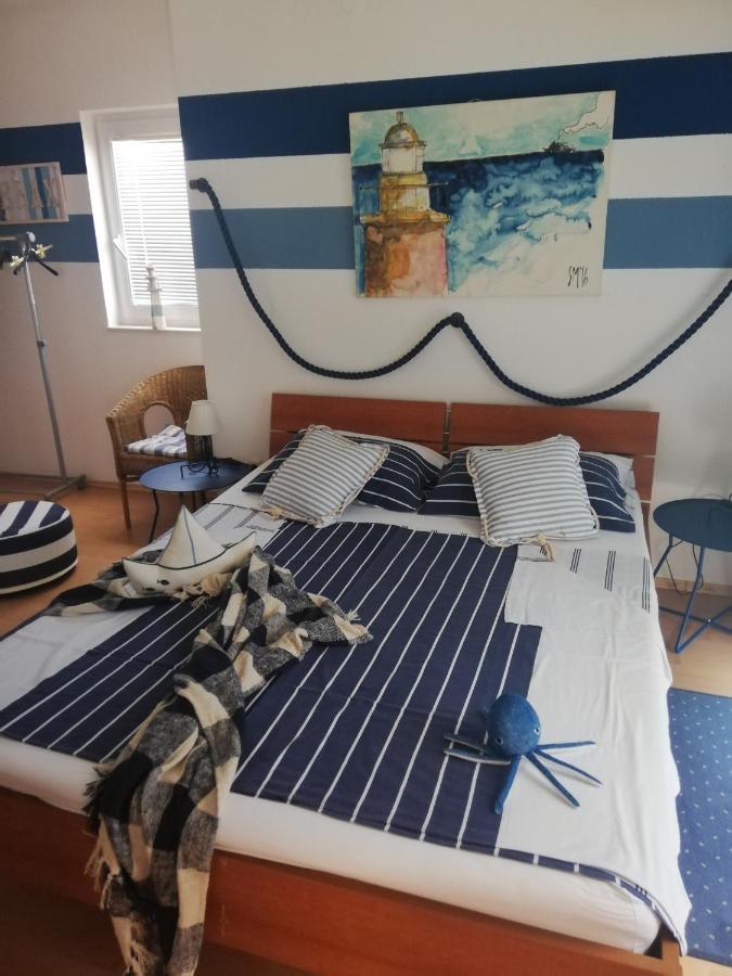 Apartments Eti Bol Eksteriør bilde