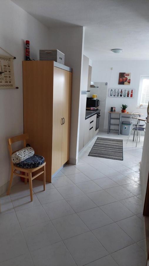 Apartments Eti Bol Eksteriør bilde