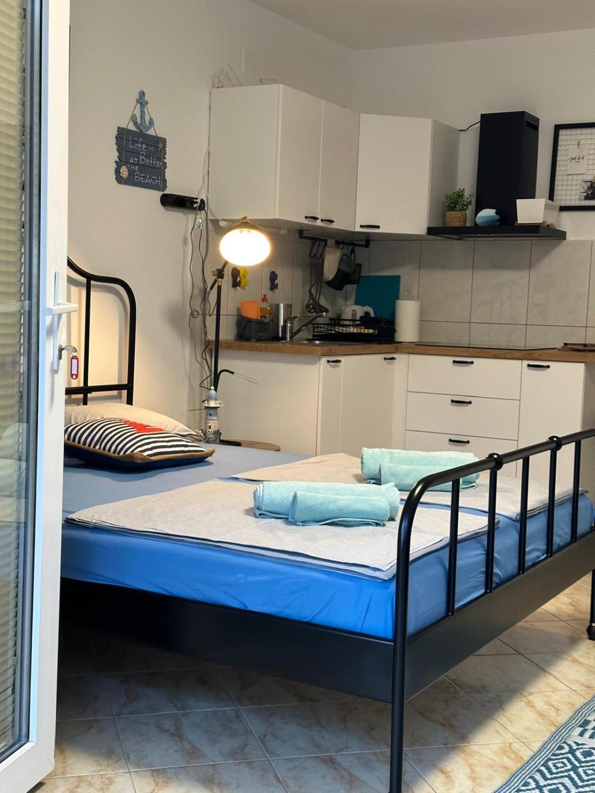 Apartments Eti Bol Eksteriør bilde